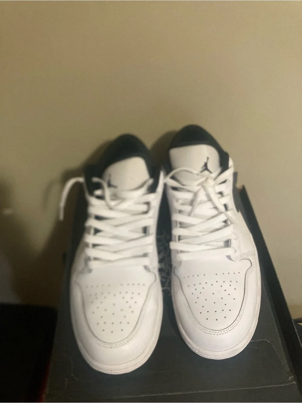 Jordan low top